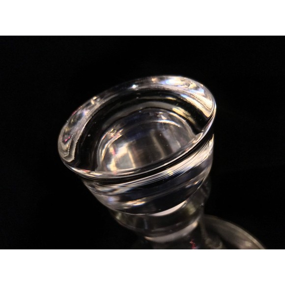 Stunning Wedgwood Large Glass Decanter with Cameo Made in England - Picture 5 of 7